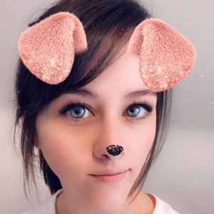 Meet your Posher, Holly